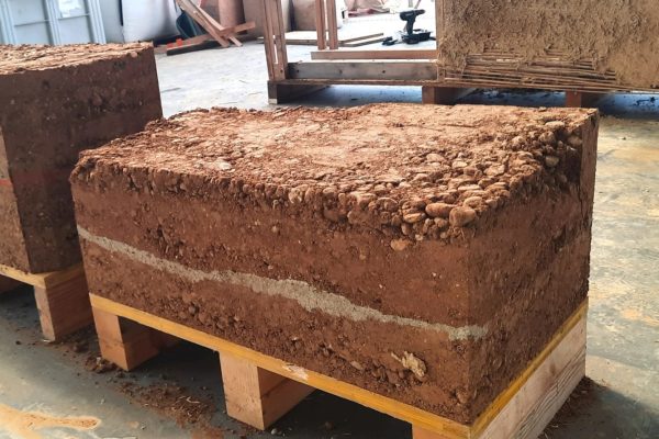 Rénovation énergétique bâtiment avec des matériaux durables, biosourcés et géosourcés
